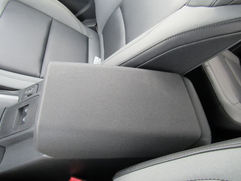 Used 2024 Ford Bronco Black Diamond w/ Sasquatch Package image 26