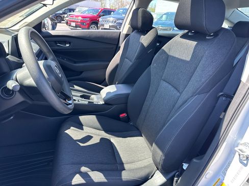 Used 2024 Honda Accord EX image 9