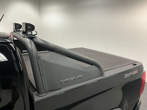 Used 2019 Chevrolet Colorado ZR2 w/ ZR2 Midnight Special Edition AWD/4WD image 25