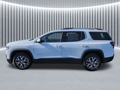 Certified 2023 GMC Acadia SLT w/ Preferred Package image 10