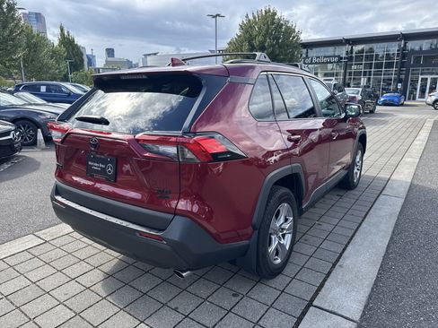 Used 2023 Toyota RAV4 XLE w/ Convenience Package AWD/4WD image 5