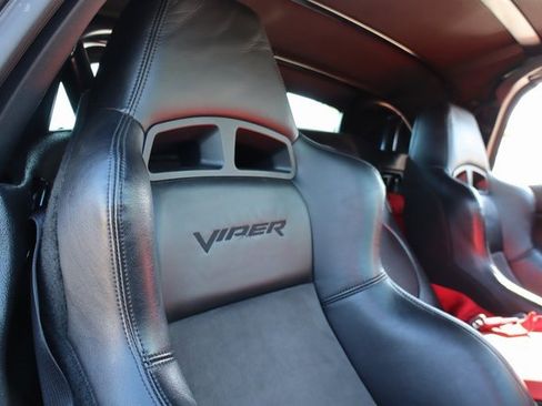 Used 2005 Dodge Viper SRT-10 image 35
