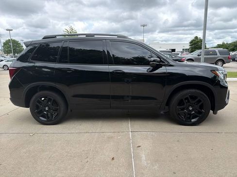 Used 2024 Honda Passport Black Edition image 6