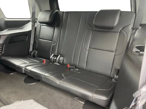 Used 2018 Chevrolet Tahoe LT w/ LT Signature Package image 17