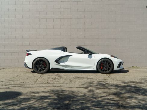 Used 2023 Chevrolet Corvette Stingray Premium Conv w/ Z51 Performance Package RWD image 8