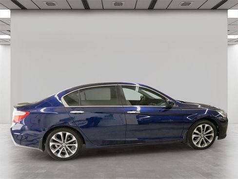 Used 2015 Honda Accord Sport image 6