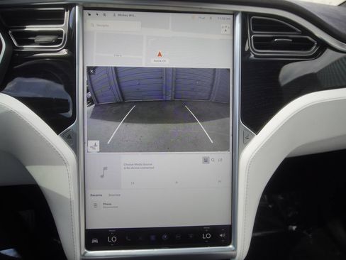 Used 2016 Tesla Model X 75D AWD/4WD image 19