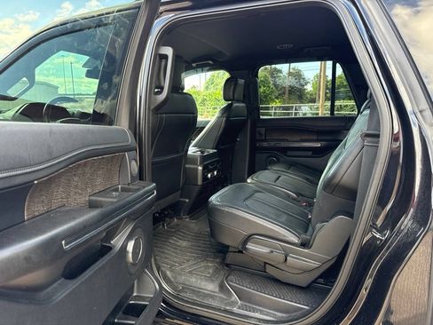 Used 2019 Ford Expedition Max Limited RWD image 24