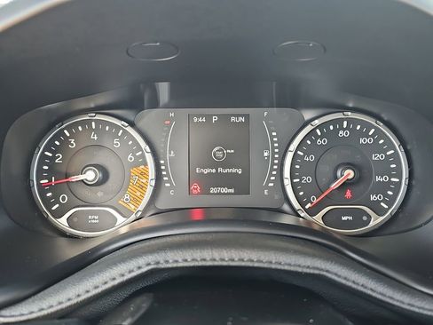 Used 2022 Jeep Renegade Sport image 18