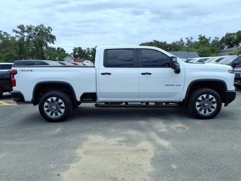 Used 2024 Chevrolet Silverado 2500 Custom w/ Custom Value Package AWD/4WD image 8