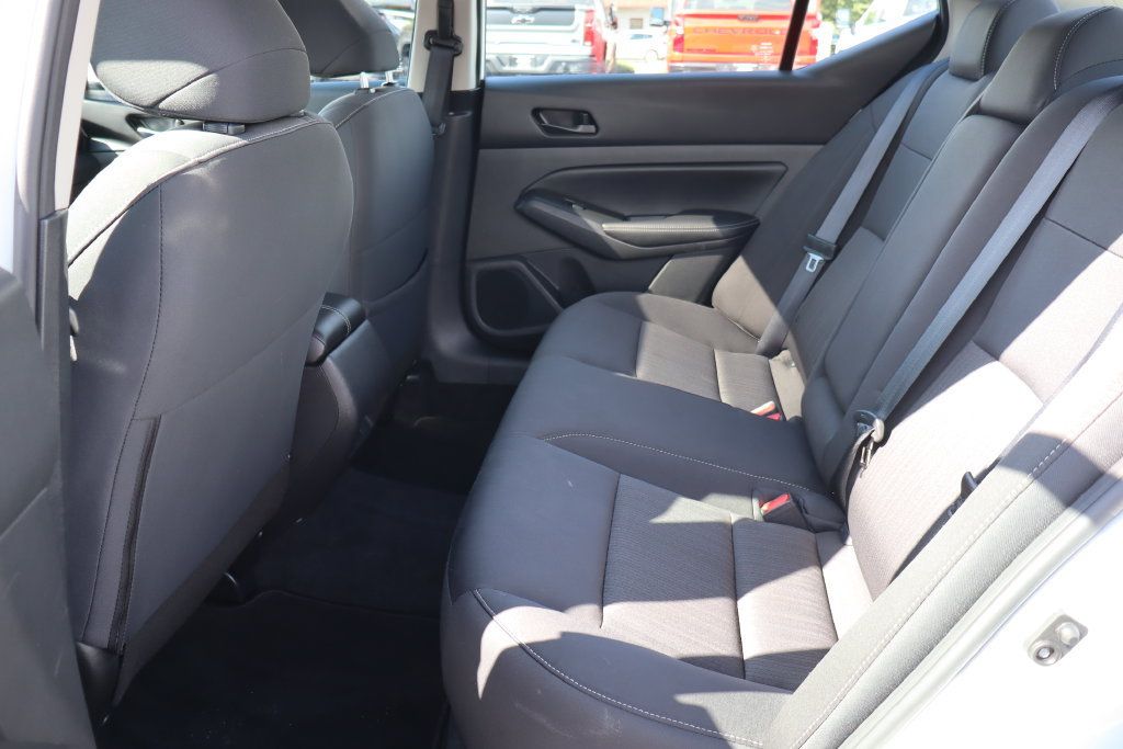 Used 2024 Nissan Altima 2.5 SV w/ SV Premium Package FWD image 25