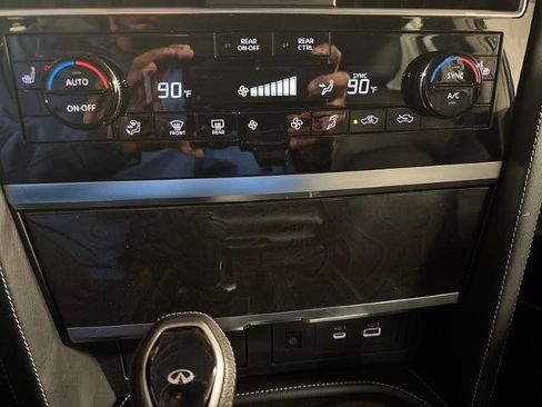 Certified 2024 INFINITI QX80 Luxe image 19