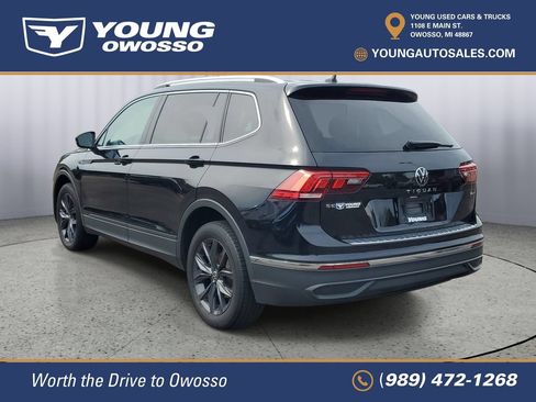 Used 2022 Volkswagen Tiguan SE w/ Panoramic Sunroof Package AWD/4WD image 4
