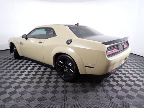 Used 2018 Dodge Challenger R/T Scat Pack RWD image 13