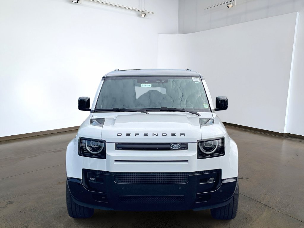 New 2026 Land Rover Defender 110 X-Dynamic SE AWD/4WD image 2