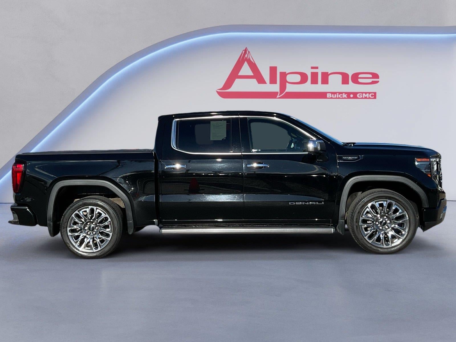 Used 2024 GMC Sierra 1500 Denali Ultimate AWD/4WD image 6