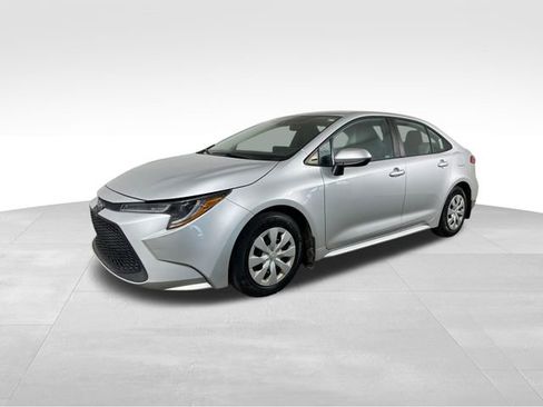 Used 2020 Toyota Corolla L image 2