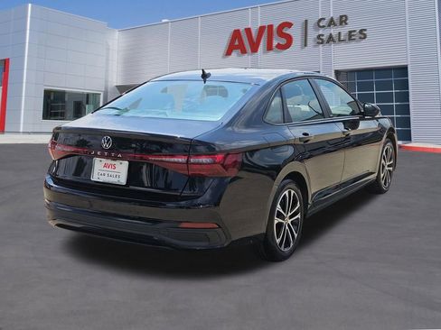 Used 2025 Volkswagen Jetta Sport FWD image 6