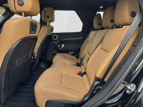 Certified 2025 Land Rover Discovery Dynamic SE AWD/4WD image 23