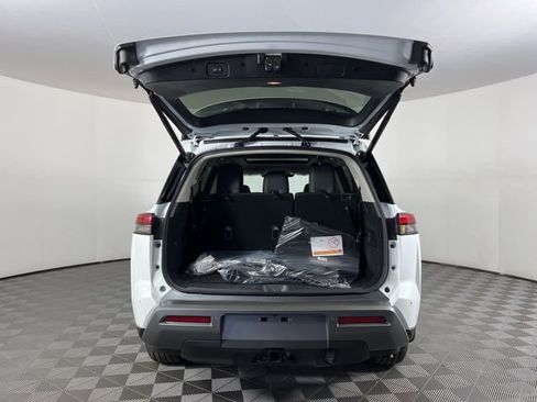 New 2026 Nissan Pathfinder SL w/ SL Premium Package AWD/4WD image 50