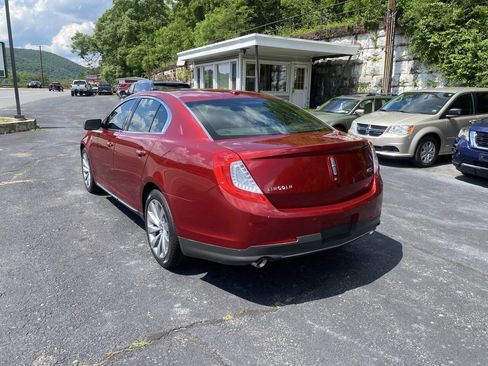Used 2013 Lincoln MKS FWD image 3