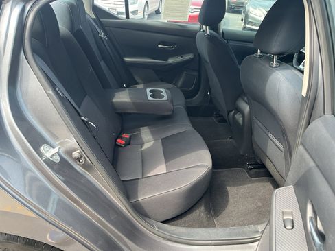 Used 2021 Nissan Sentra SV FWD image 33
