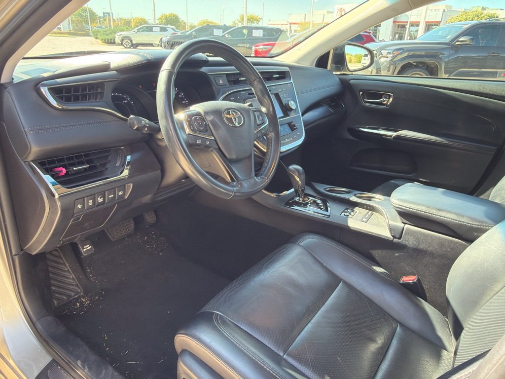 Certified 2017 Toyota Avalon Limited FWD image 5