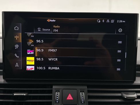 Used 2024 Audi SQ5 Prestige AWD/4WD image 32