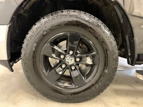 Used 2016 RAM 1500 ST w/ SXT Appearance Group AWD/4WD image 19