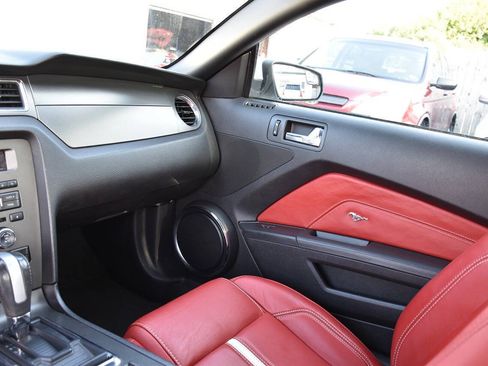 Used 2013 Ford Mustang GT Premium w/ Brembo Brake Pkg RWD image 17
