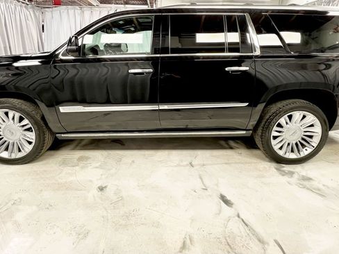 Used 2015 Cadillac Escalade ESV Platinum image 11