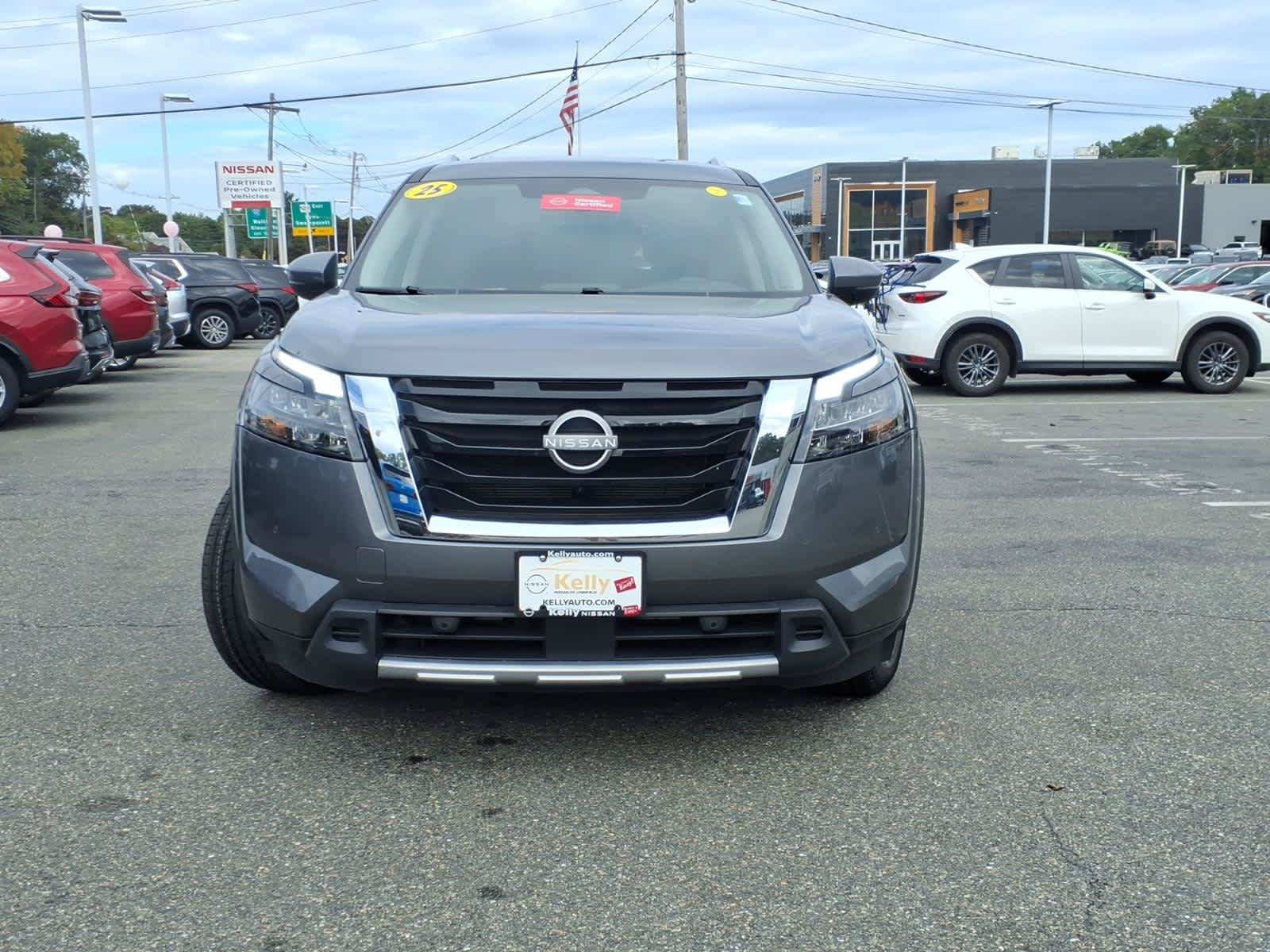 Certified 2025 Nissan Pathfinder SL AWD/4WD image 2