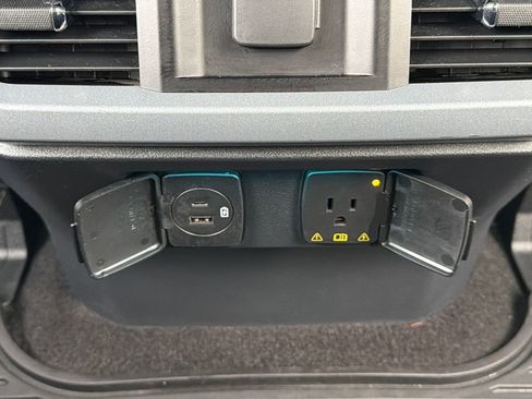 Used 2023 Ford F150 Lariat w/ FX4 Off-Road Package image 37