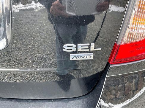 Used 2013 Ford Edge SEL image 8