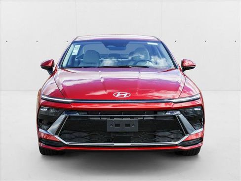 New 2025 Hyundai Sonata SEL image 2
