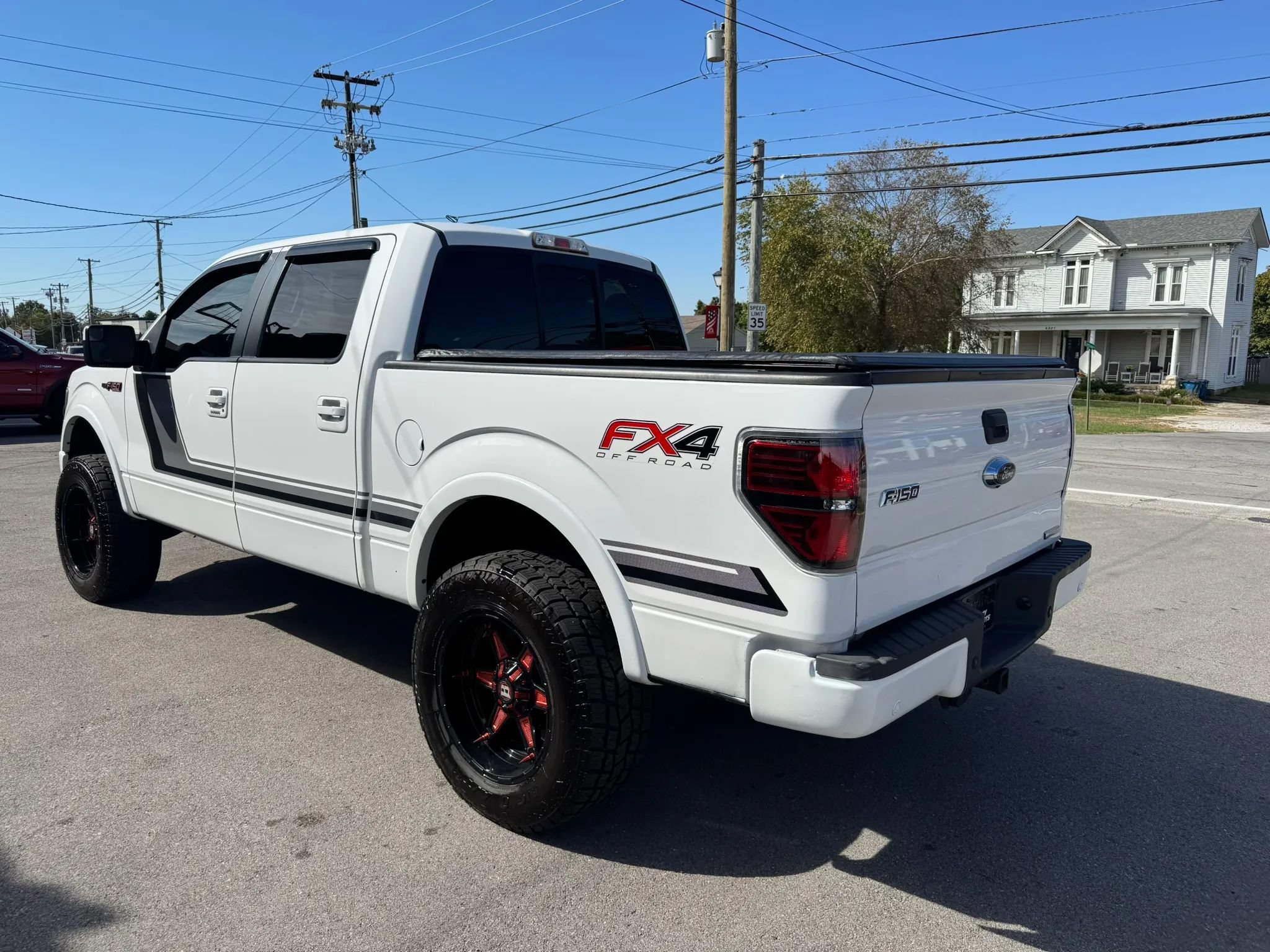 Used 2014 Ford F150 FX4 w/ Equipment Group 402A Luxury AWD/4WD image 10