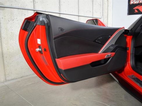 Used 2014 Chevrolet Corvette Stingray Z51 w/ 3LT Preferred Equipment Group image 11