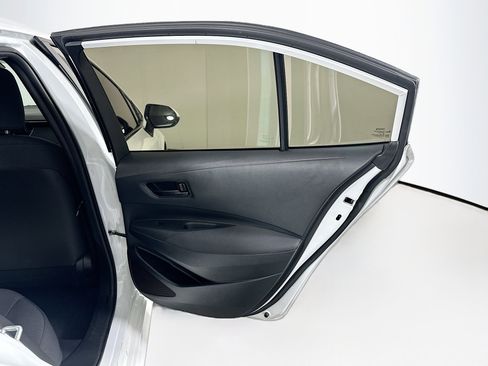 Used 2023 Toyota Corolla LE image 29