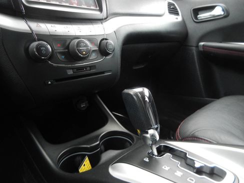 Used 2015 Dodge Journey R/T image 39