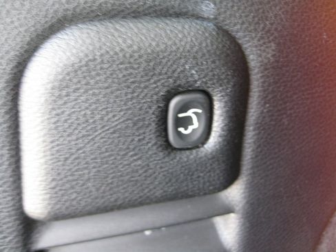 Used 2018 Jeep Grand Cherokee Altitude image 30