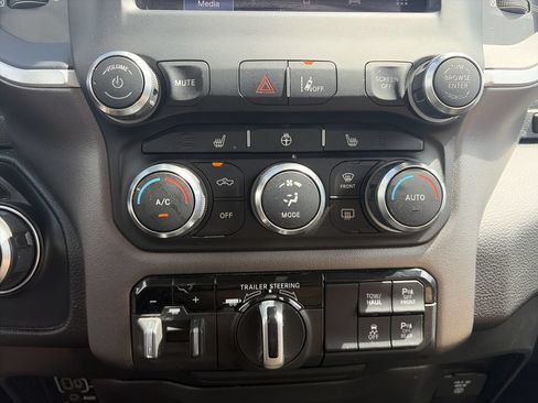 Used 2022 RAM 1500 Big Horn AWD/4WD image 23