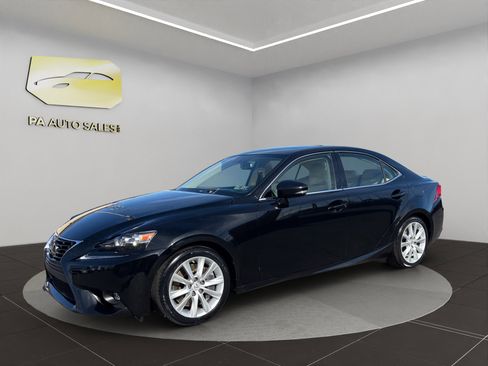 Used 2016 Lexus IS 300 AWD w/ Premium Package image 3