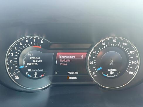 Used 2016 Ford Explorer Platinum AWD/4WD image 34