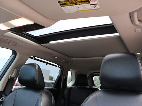Used 2023 Nissan Rogue SL w/ SL Premium Package FWD image 35