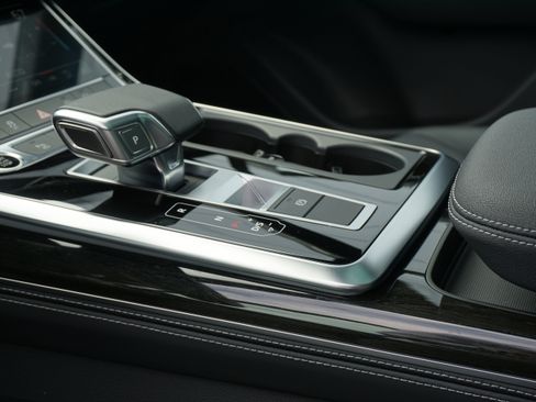 Certified 2025 Audi Q7 3.0T Premium Plus image 11