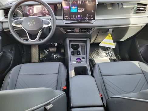 New 2026 Volkswagen Tiguan SE image 19