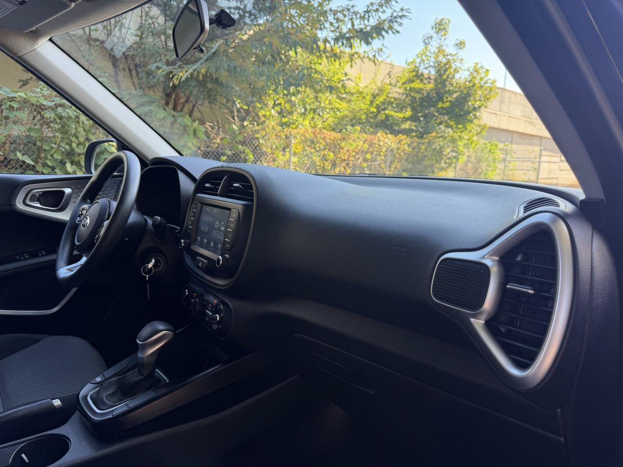 Used 2021 Kia Soul LX FWD image 16