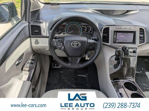Used 2014 Toyota Venza LE FWD image 13