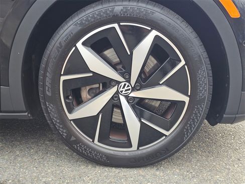 Used 2023 Volkswagen ID.4 Pro S image 10