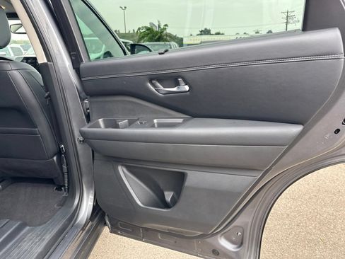 Used 2022 Nissan Pathfinder Platinum w/ Cargo Package AWD/4WD image 37